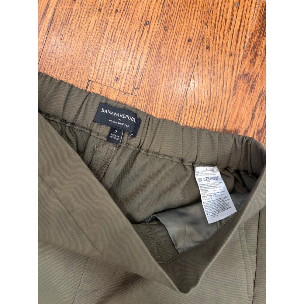 Banana Republic Rowan Wide-Leg Pants — Olive Green Cropped Trousers | 2 - Picture 2 of 5